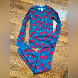 Hannah Andersson Apple pajamas size 120 6-7 kids